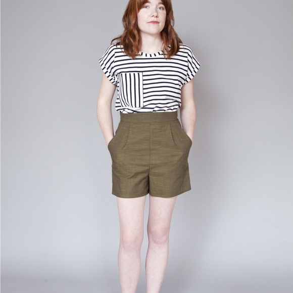 Birds of North America Dunnock Shorts - Size 10 - Picture 1 of 4